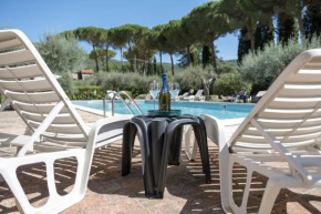 Dolce Far Niente Apartment with pool & parking Passignano Sul Trasimeno